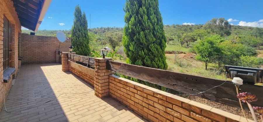 4 Bedroom Property for Sale in Hartbeesfontein North West